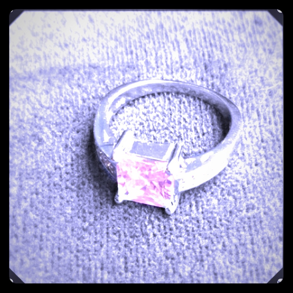 Sterling Silver Pink Solitaire Zircon Ring .925  NWT